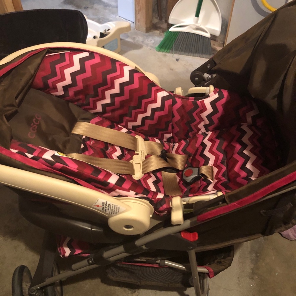 Travel System - Picture 3 of 8